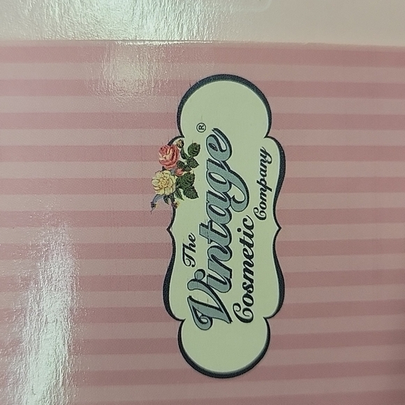 The Vintage Using Only Water Makeup Remover Cloth Clean & Exfoliate Double Layer - Picture 5 of 6